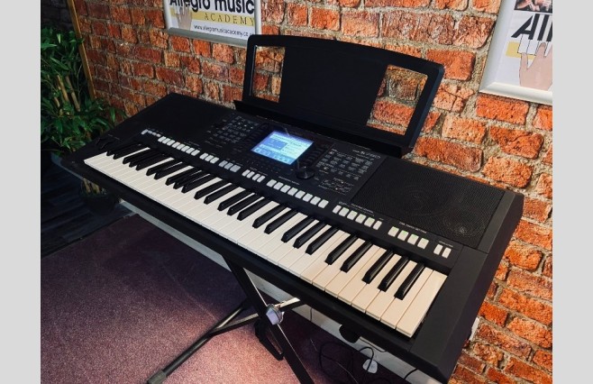 Used Yamaha PSR-S750 Keyboard - Image 2